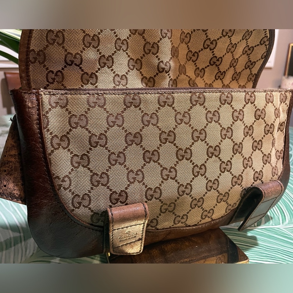 Authentic - Vintage GUCCI leather and canvas bum/sling bag - Picture 8 of 16